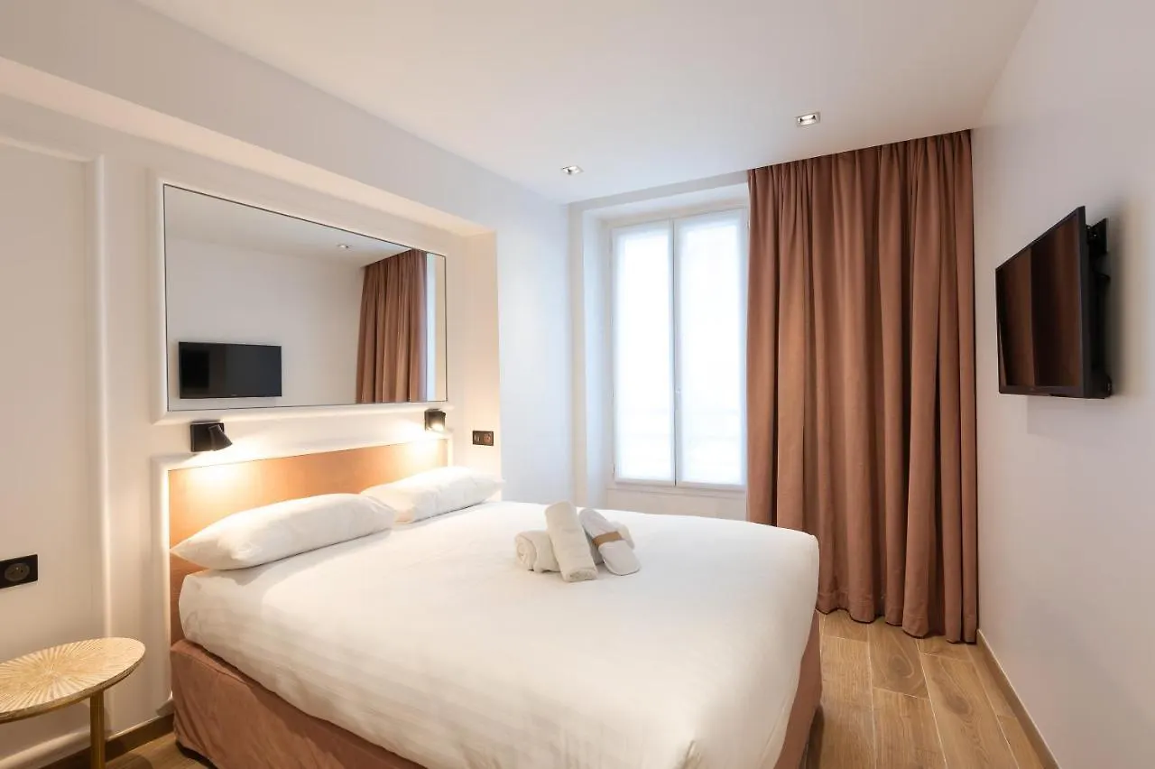 Hotel Au Coeur De Republique Paris
