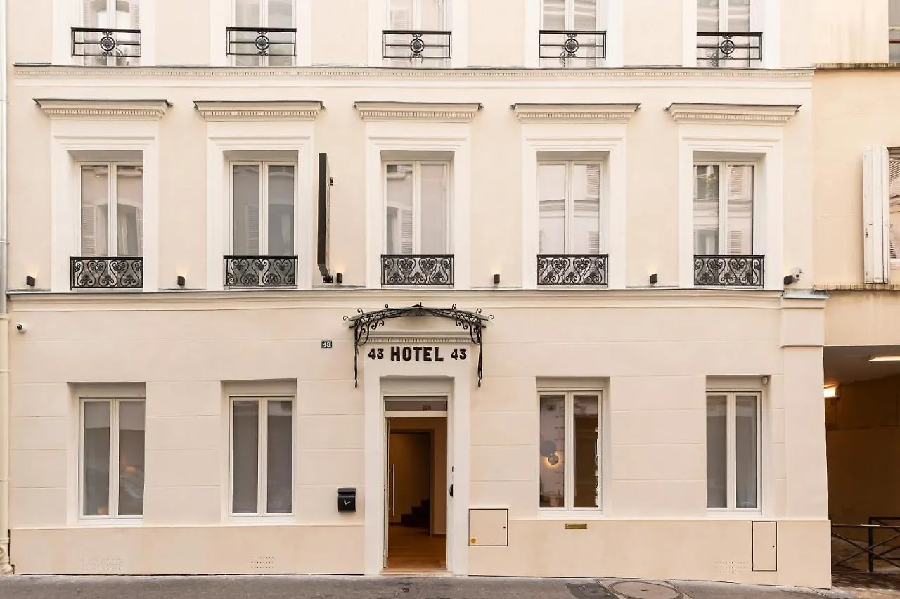 Hotel Au Coeur De Republique Paris France