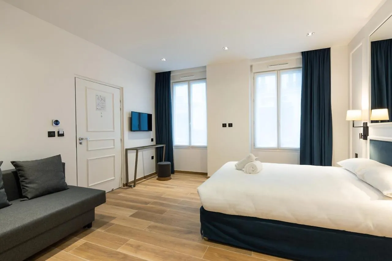 Hotel Au Coeur De Republique Paris