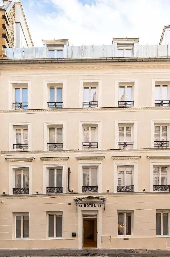 Hotel Au Coeur De Republique Paris 3*,