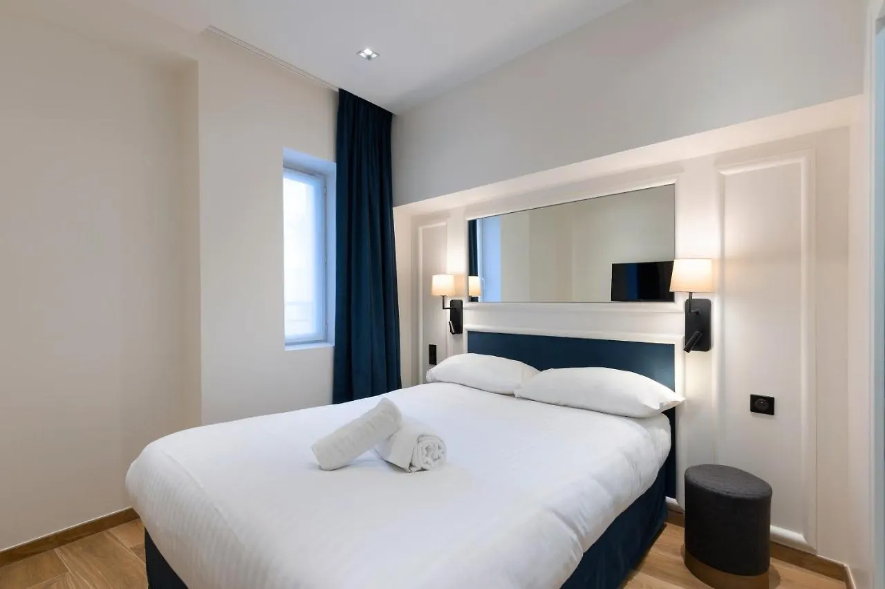 Hotel Au Coeur De Republique Paris