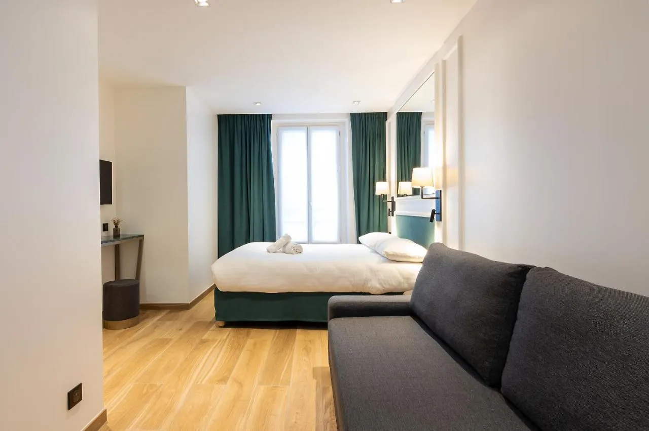 Hotel Au Coeur De Republique Paris